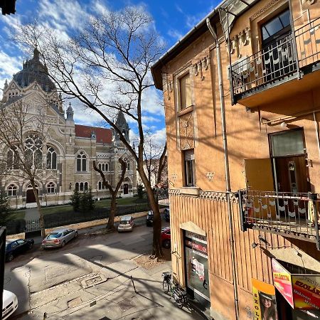 Old Town Apartment Szeged Buitenkant foto