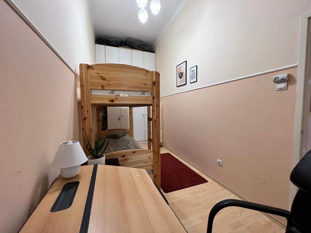 Old Town Apartment Szeged Buitenkant foto
