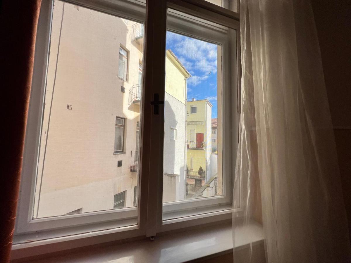 Old Town Apartment Szeged Buitenkant foto
